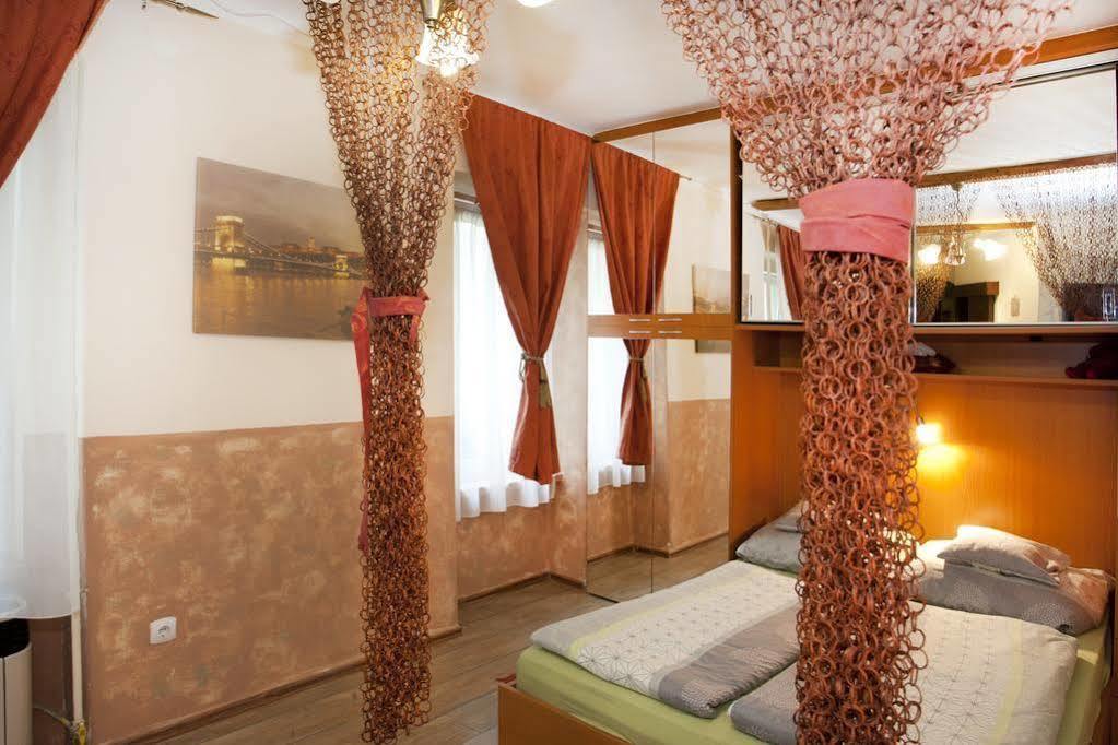 Margit Apartment Budapest Esterno foto
