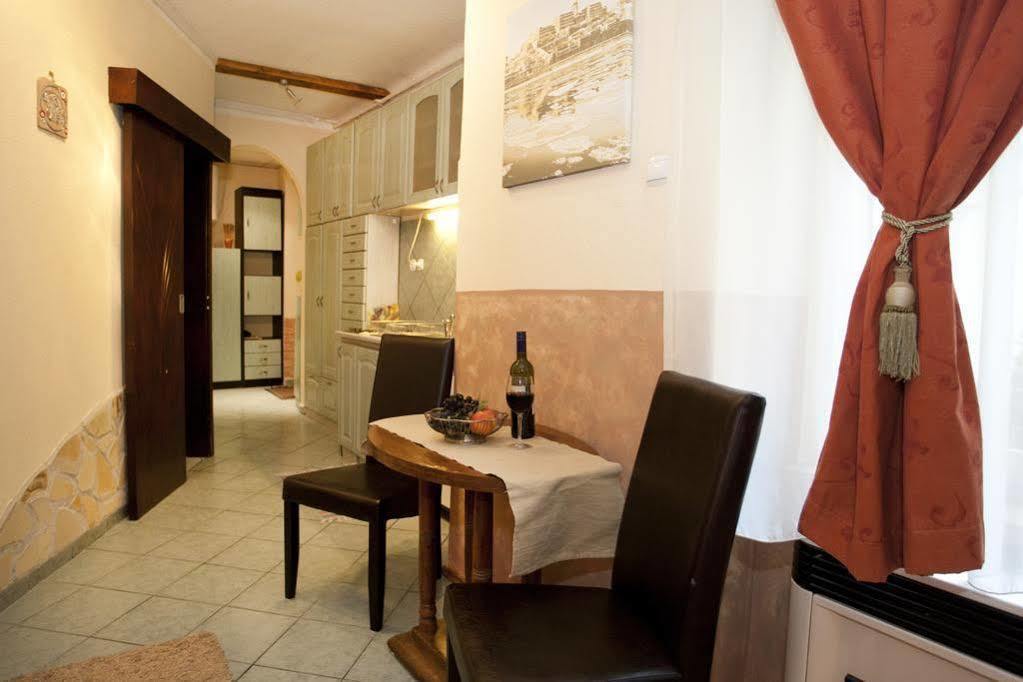 Margit Apartment Budapest Esterno foto